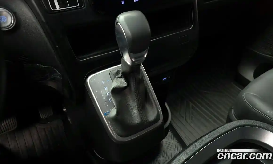 Hyundai Staria 2024 2.2 гидро в Москве № 1317556, фото 9
