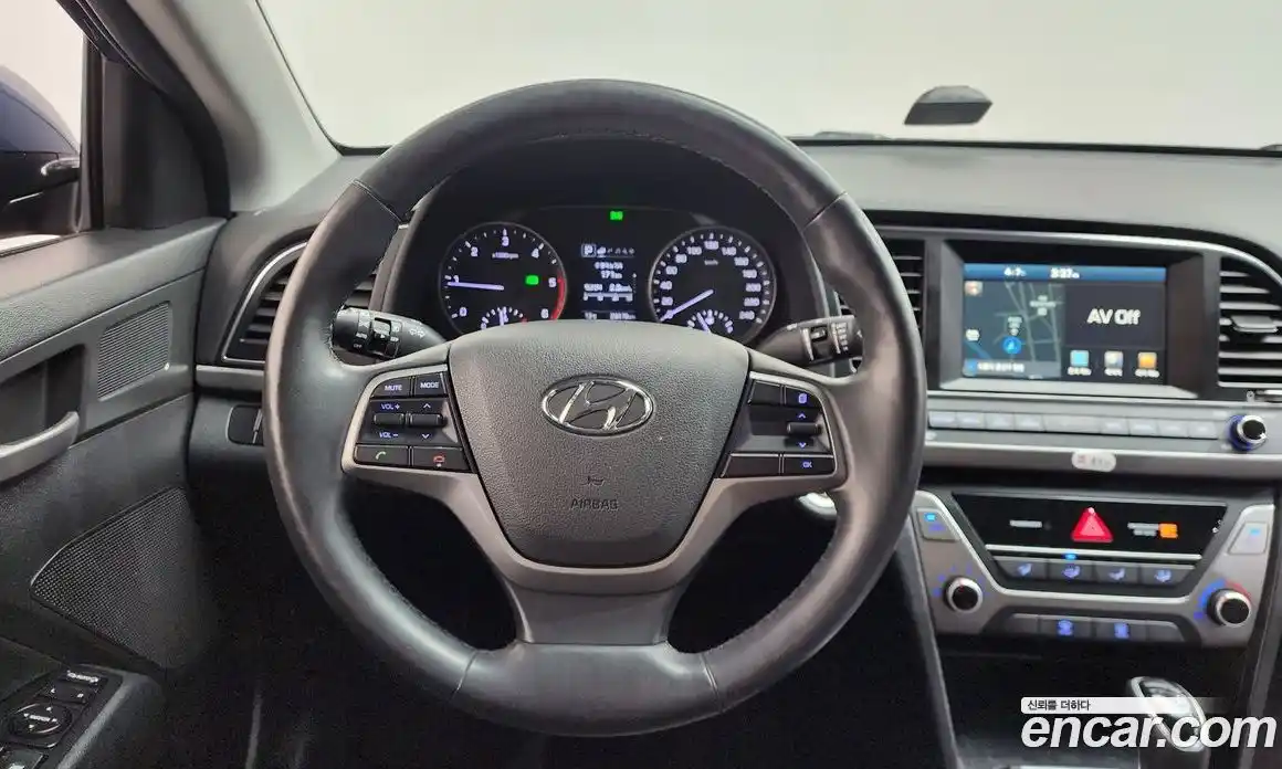 Hyundai Avante 2016 1.6 гидро в Москве № 1317842, фото 13