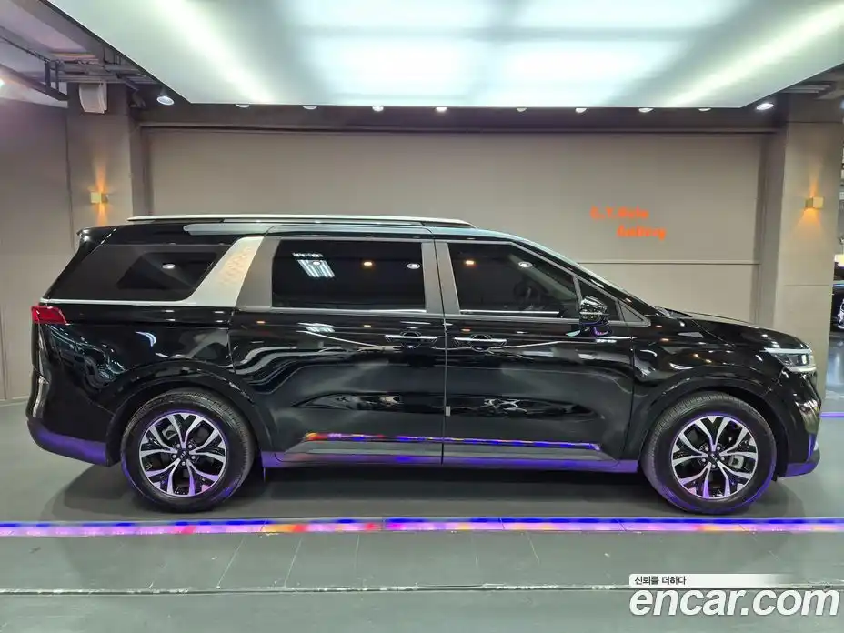 Kia Canival 2021 2.2 гидро в Москве № 1318127, фото 3