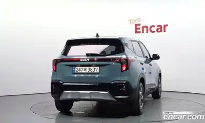Kia Seltos 2023 1.6 гидро в Москве № 1318545, миниатюра 4