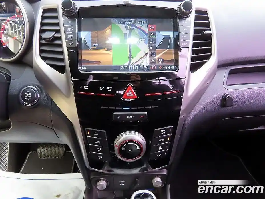 SsangYong TIBOLI 2015 1.6 Автомат в Москве № 1319709, фото 13