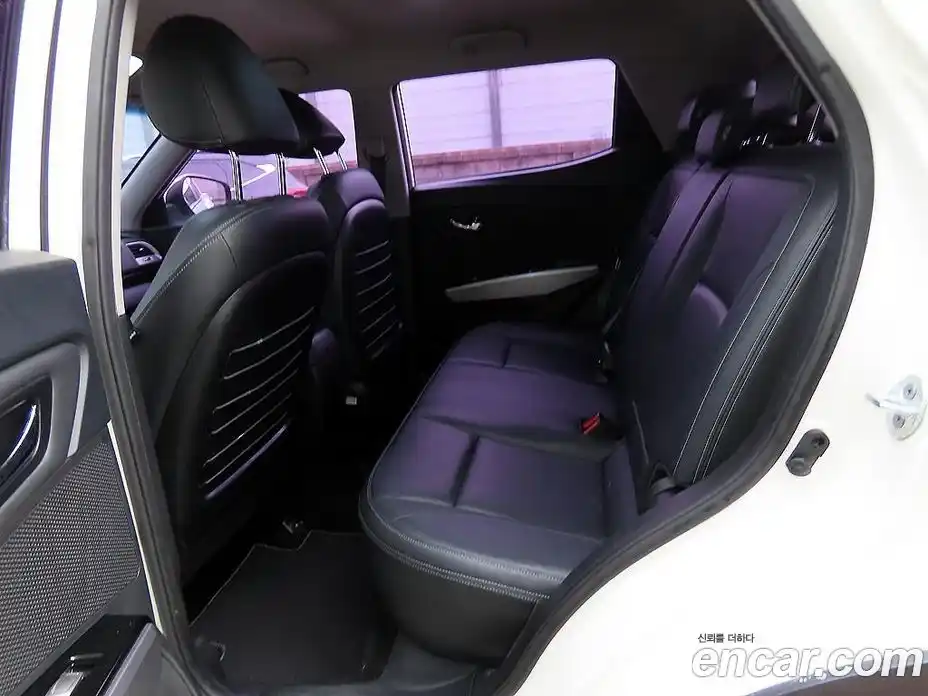 SsangYong TIBOLI 2015 1.6 Автомат в Москве № 1319709, фото 6