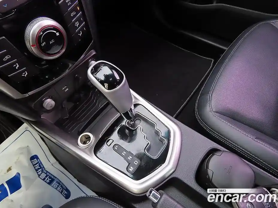 SsangYong TIBOLI 2015 1.6 Автомат в Москве № 1319709, фото 10