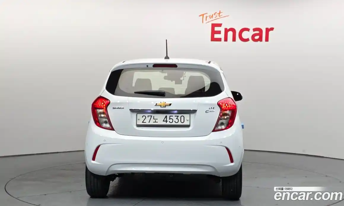 Chevrolet Spark 2017 1.0 гидро в Москве, фото 4