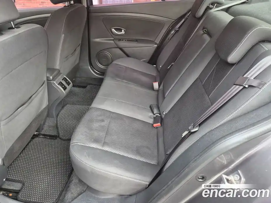 Renault SM3 2015 1.6 гидро в Москве № 1321610, фото 13