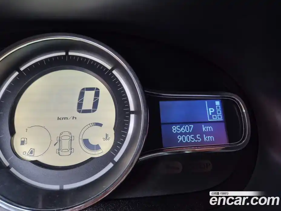 Renault SM3 2015 1.6 гидро в Москве № 1321610, фото 18