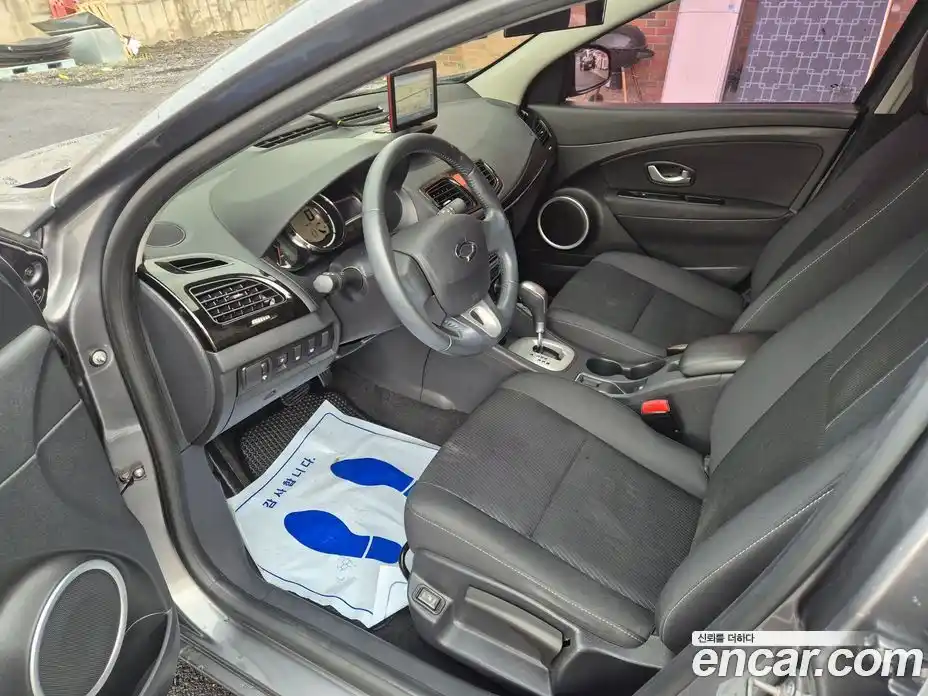 Renault SM3 2015 1.6 гидро в Москве № 1321610, фото 8