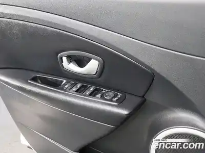 Renault SM3 2016 1.6 гидро в Москве № 1321654, миниатюра 12