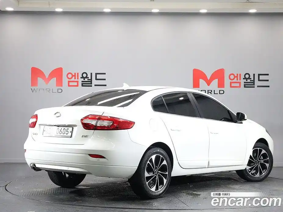 Renault SM3 2016 1.6 гидро в Москве № 1321654, фото 3