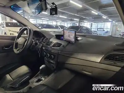 Renault SM3 2010 1.6 гидро в Москве № 1321662, миниатюра 7