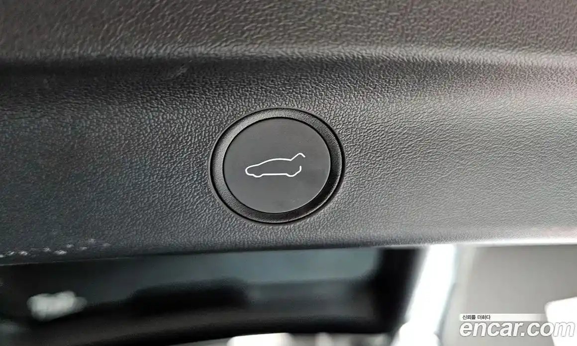 Tesla Model Y 2024 0.2 гидро в Москве № 1323216, фото 18