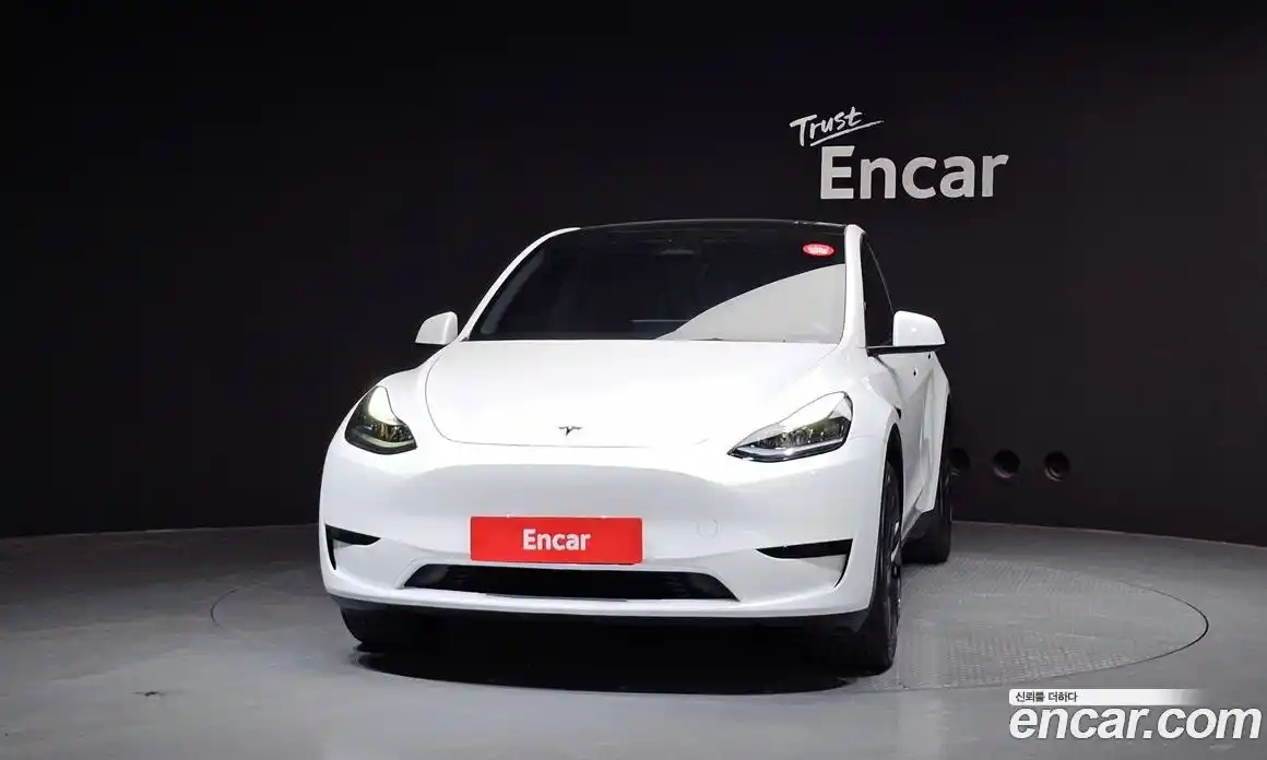 Tesla Model Y 2024 0.2 гидро в Москве № 1323216, фото 3