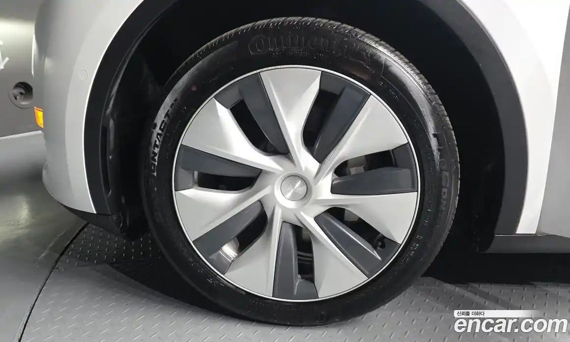 Tesla Model Y 2021 0.2 гидро в Москве № 1323269, фото 5