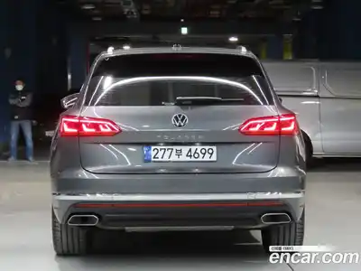 Volkswagen Touareg 2023 3.0 гидро в Москве № 1323546, миниатюра 4