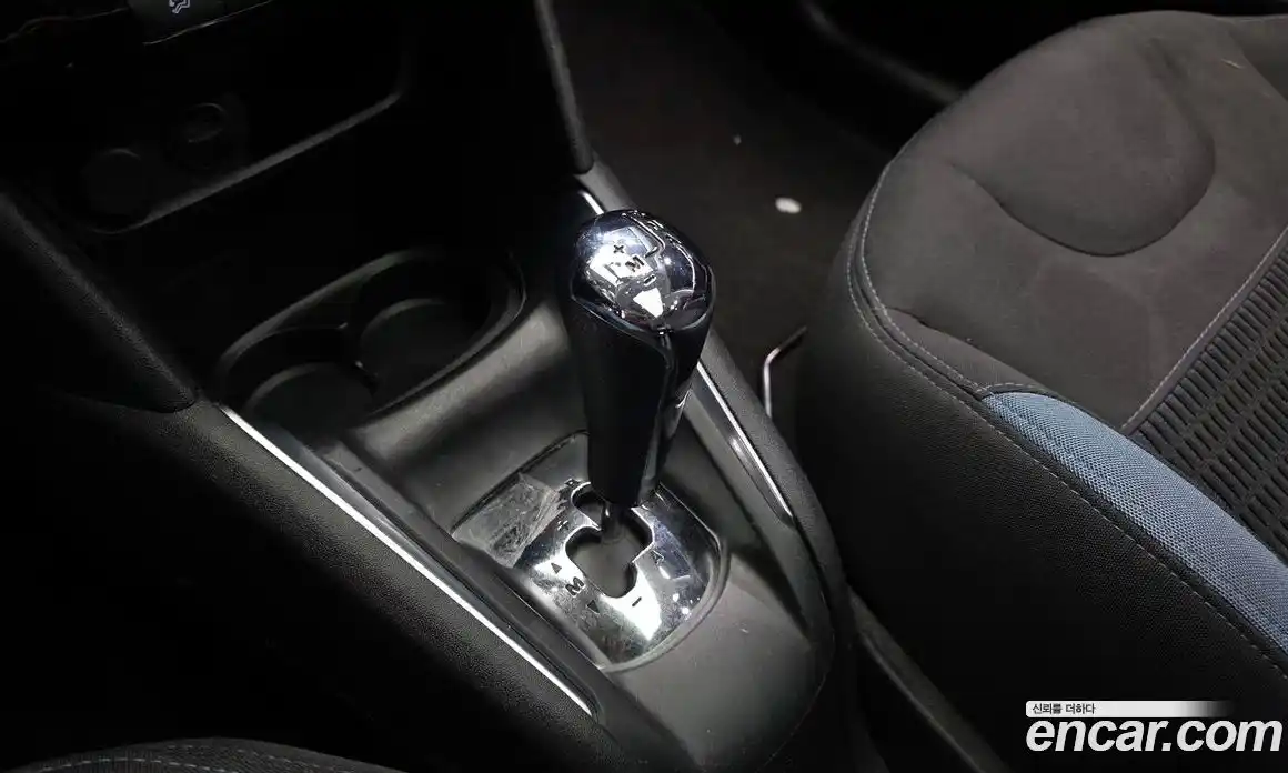 Peugeot 208 2014 1.6 гидро в Москве № 1324377, фото 9