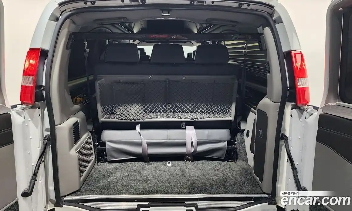 Chevrolet Express Van 2017 6.0 гидро в Москве № 1324582, фото 20