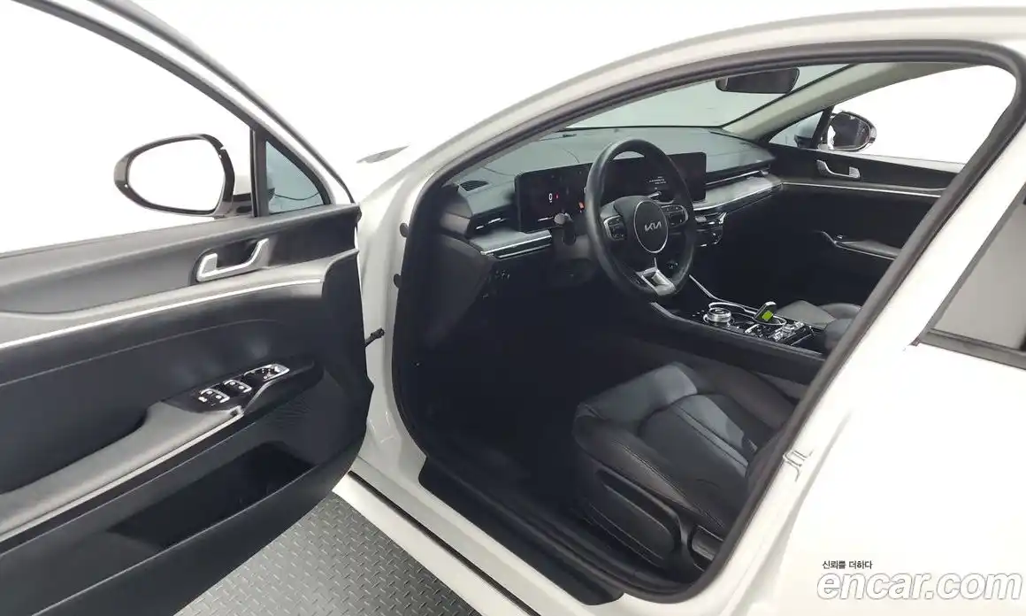 Kia K5 2024 2.0 Автомат в Москве № 1342672, фото 10