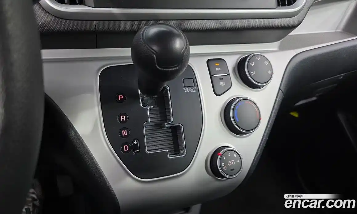 Kia Ray 2022 1.0 Автомат в Москве № 1343002, фото 9