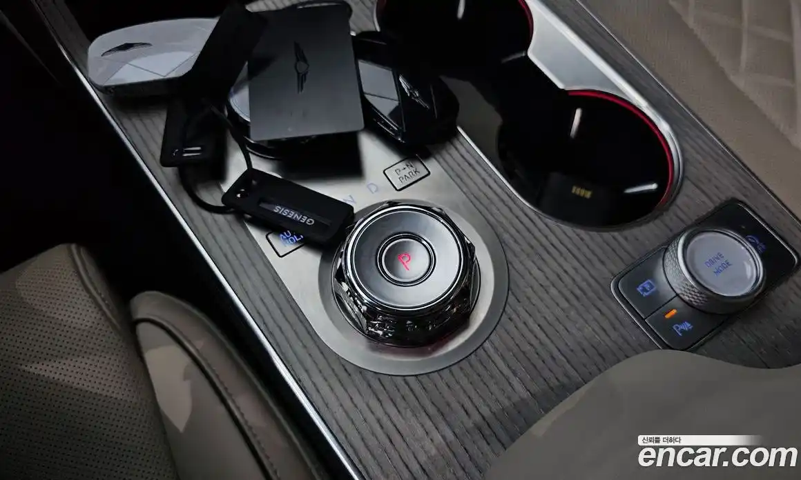 Genesis GV80 2024 2.5 Автомат в Москве № 1343352, фото 9