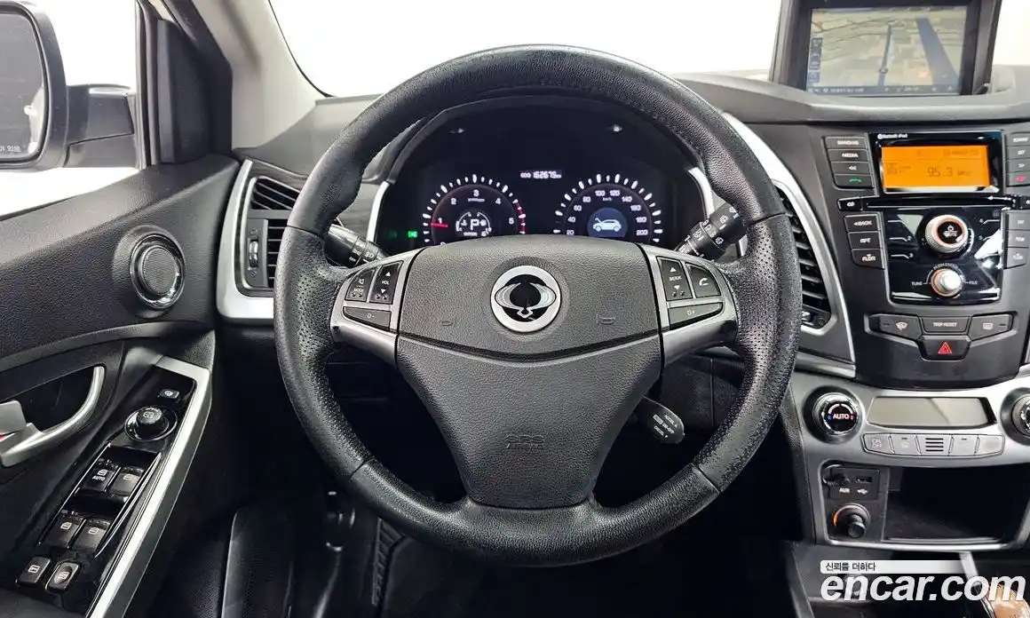 SsangYong Korando 2014 2.0 Автомат в Москве № 1344458, фото 13