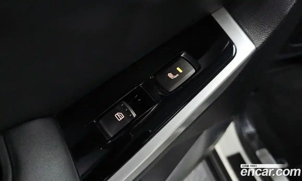 SsangYong Korando 2014 2.0 Автомат в Москве № 1344458, фото 16