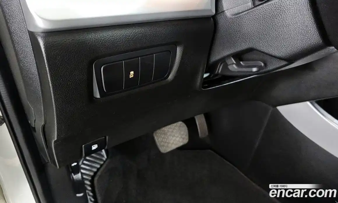 SsangYong Korando 2014 2.0 Автомат в Москве № 1344458, фото 18