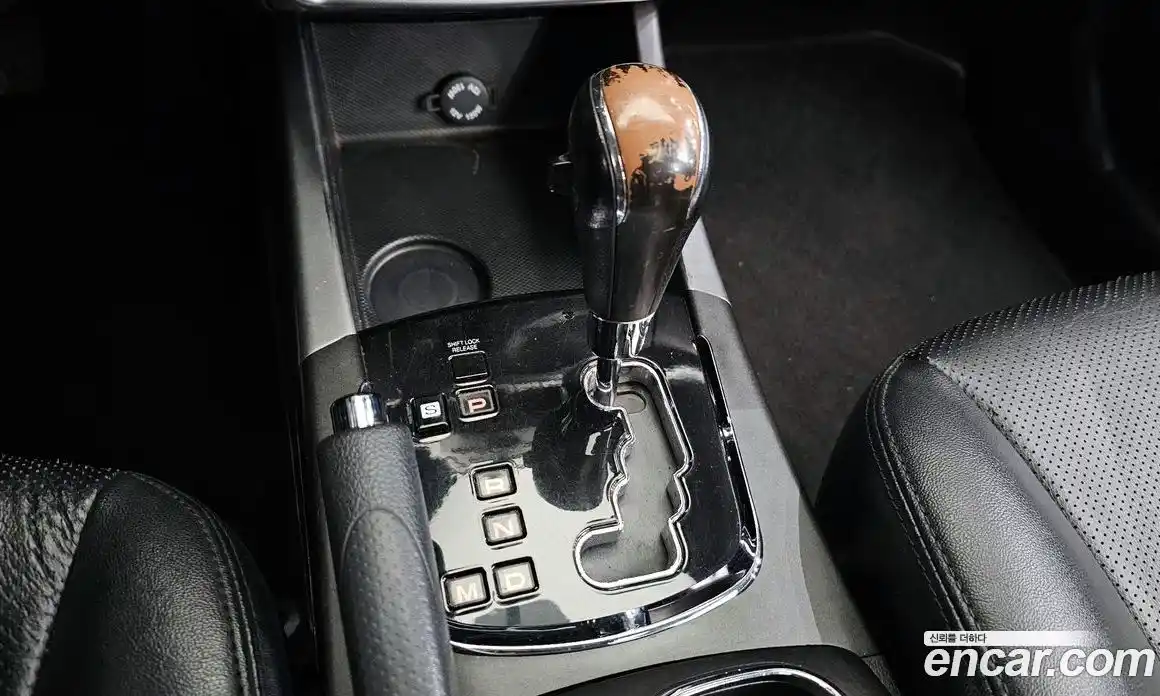 SsangYong Korando 2014 2.0 Автомат в Москве № 1344458, фото 9