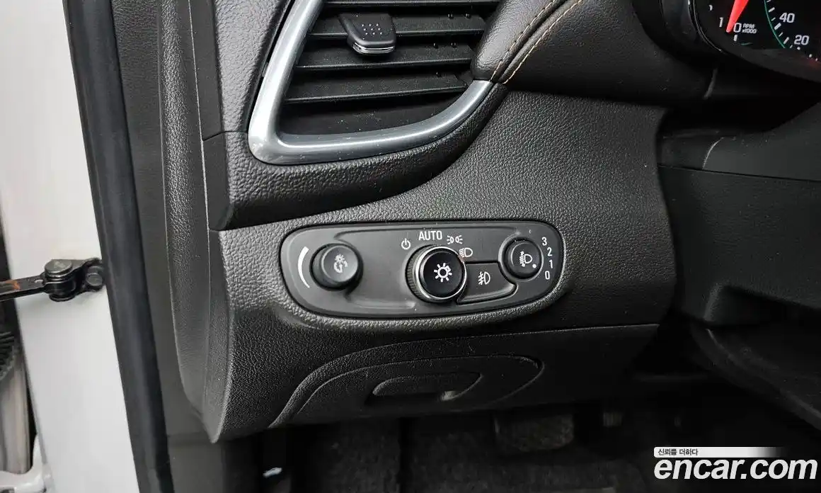 Chevrolet Trax 2019 1.4 Автомат в Москве № 1345370, фото 19