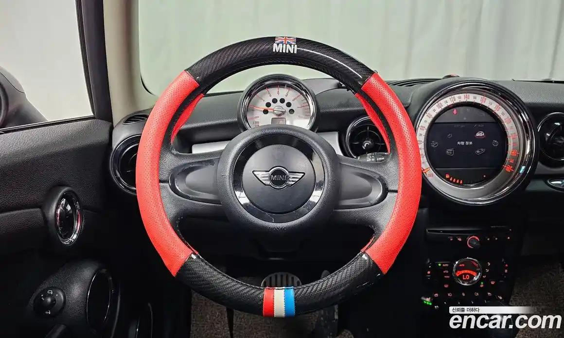 Mini Cooper 2011 1.6 гидро в Москве № 1349761, фото 13