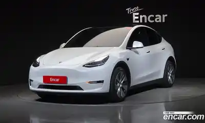 Tesla Model Y, 2021
