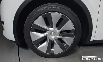 Tesla Model Y 2021 0.2 гидро в Москве № 1349925, миниатюра 5