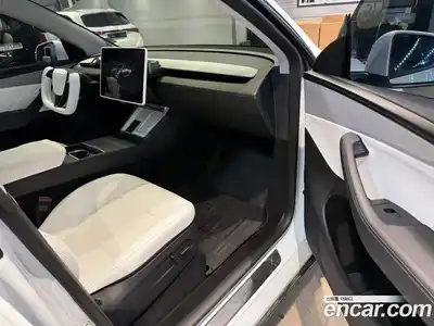 Tesla Model Y 2025 гидро в Москве № 1349959, миниатюра 11