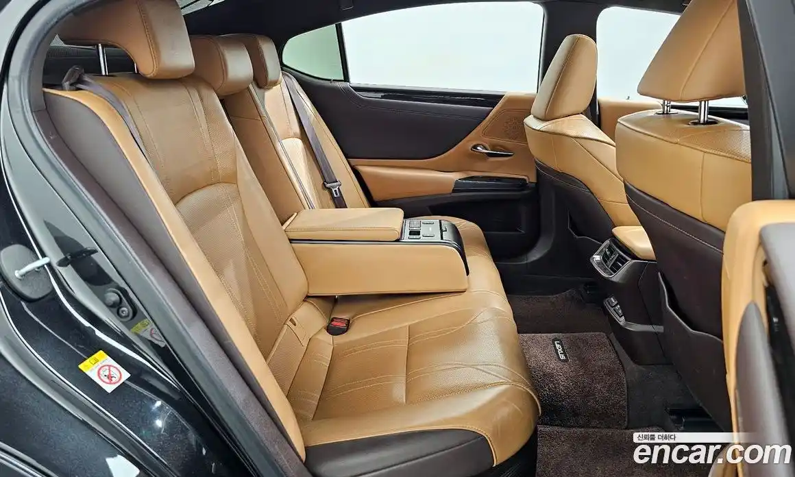 Lexus ES 2018 2.5 гидро в Москве № 1350136, фото 11