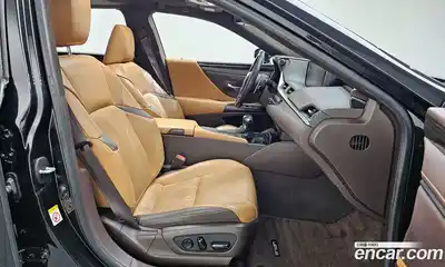 Lexus ES 2018 2.5 гидро в Москве № 1350136, миниатюра 12