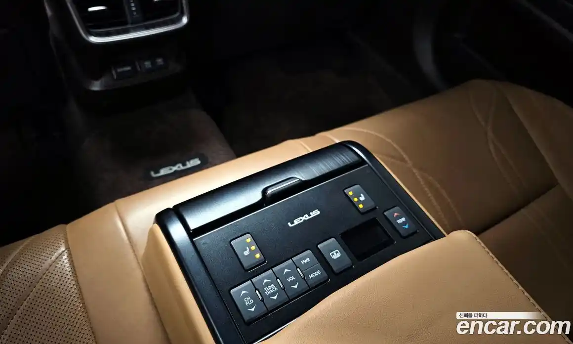 Lexus ES 2018 2.5 гидро в Москве № 1350136, фото 17