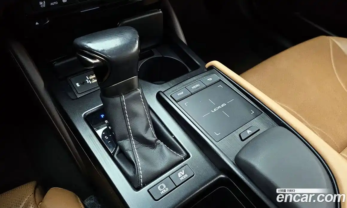 Lexus ES 2018 2.5 гидро в Москве № 1350136, фото 9