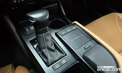 Lexus ES 2018 2.5 гидро в Москве № 1350136, миниатюра 9