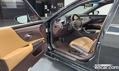 Lexus ES 2018 2.5 гидро в Москве № 1350136, миниатюра 10