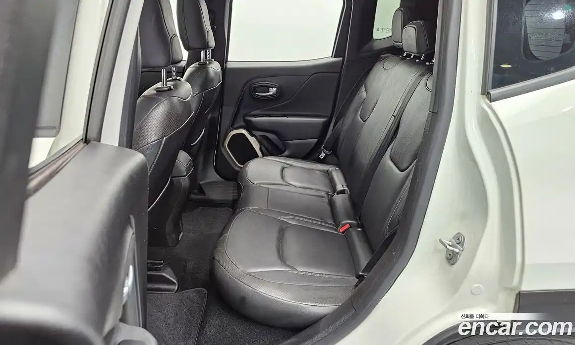 Jeep Renegade 2017 2.4 гидро в Москве № 1350670, фото 11