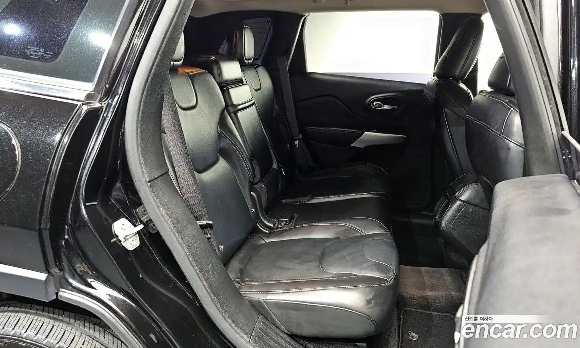 Jeep Cherokee 2017 2.2 гидро в Москве № 1350685, фото 11