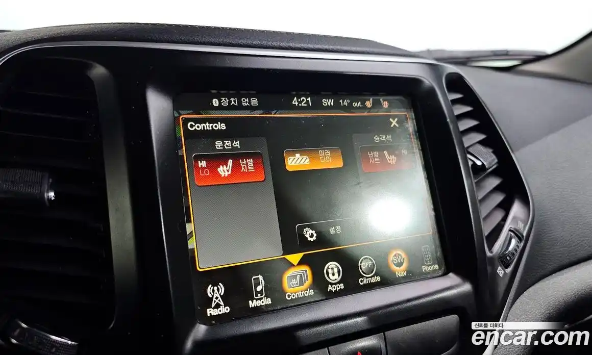 Jeep Cherokee 2017 2.2 гидро в Москве № 1350685, фото 15