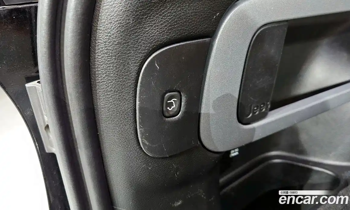 Jeep Cherokee 2017 2.2 гидро в Москве № 1350685, фото 18