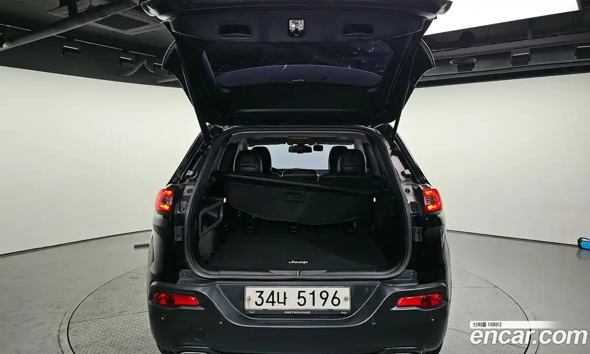Jeep Cherokee 2017 2.2 гидро в Москве № 1350685, фото 20