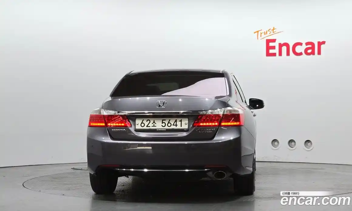 Honda Accord 2014 2.4 гидро в Москве № 1350872, фото 4