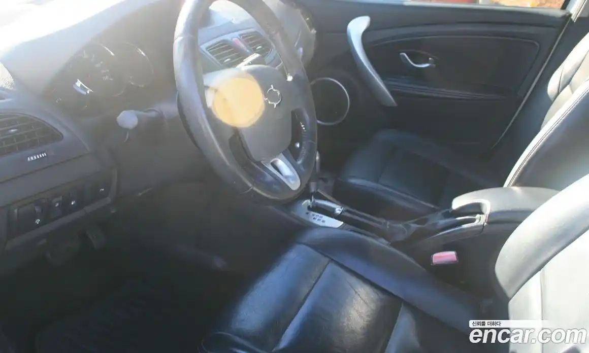 Renault SM3 2010 1.6 гидро в Москве № 153114, фото 8