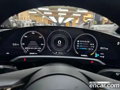 Porsche Taycan 2024 0.1 гидро в Москве № 165108, миниатюра 8