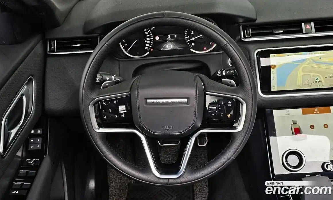 Land Rover Range-Rover Velar 2023 2.0 гидро в Москве № 166115, фото 13