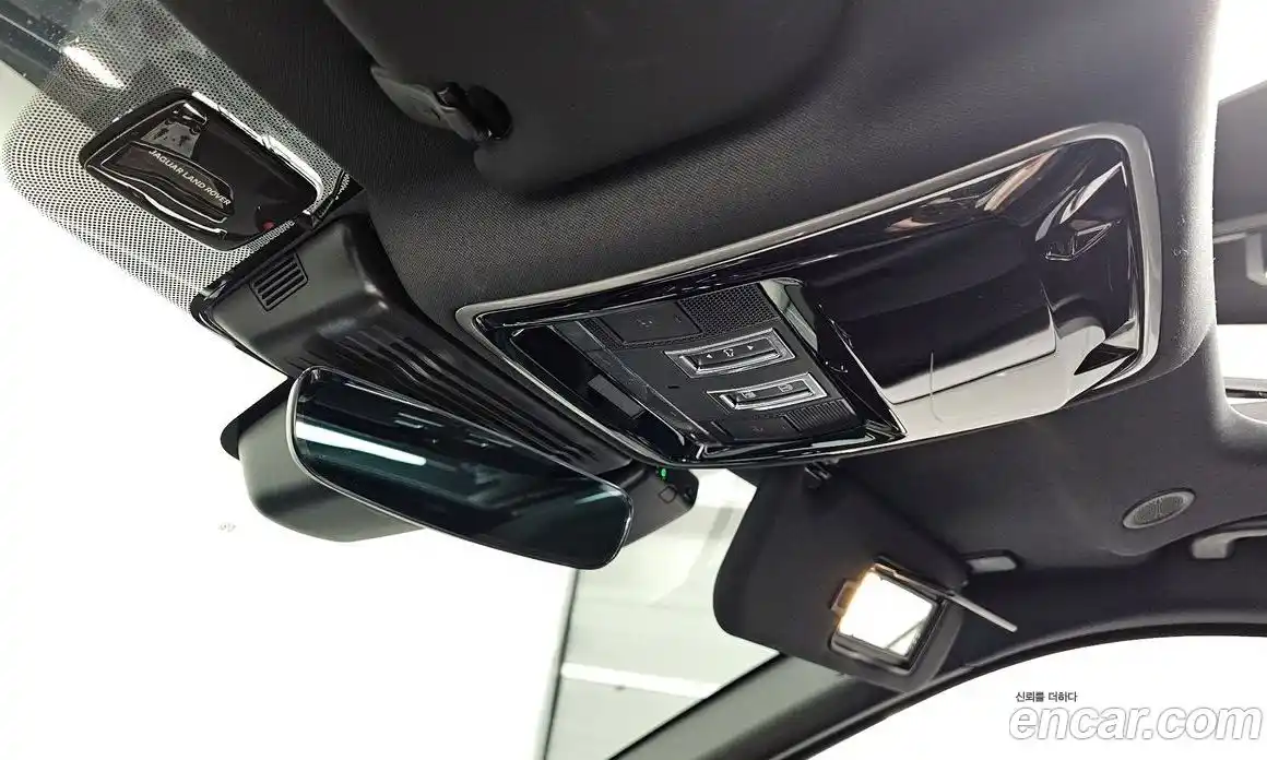 Land Rover Range-Rover Velar 2023 2.0 гидро в Москве № 166115, фото 17