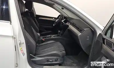 Volkswagen Passat 2021 2.0 гидро в Москве № 168854, миниатюра 11