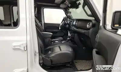 Jeep Wrangler 2021 2.0 гидро в Москве № 169731, миниатюра 11
